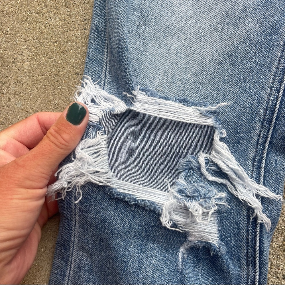 New Vervet High Rise Distressed Jeans Size 25 - Picture 3 of 8